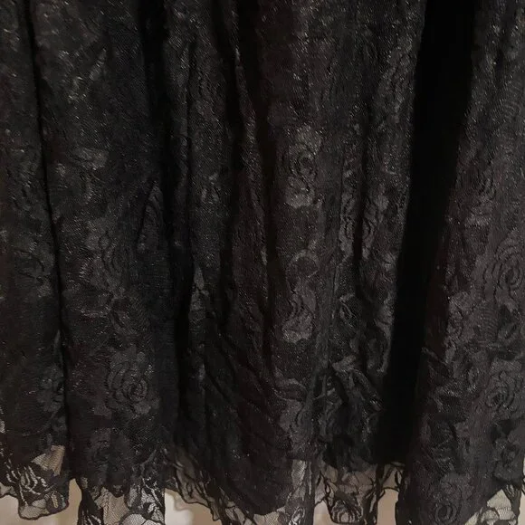 LulaRoe Black Lace Lucy skirt Size: Medium - Picture 10 of 11